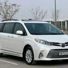 Toyota Sienna 2019