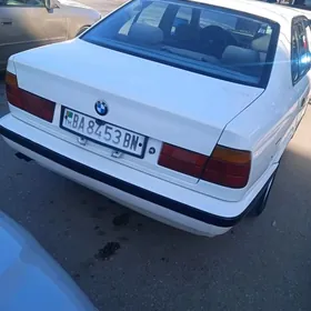 BMW 525 1990