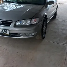 Toyota Camry 2000