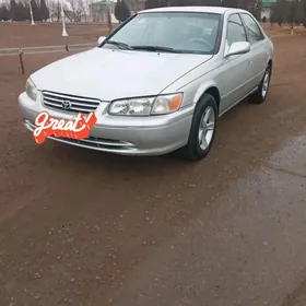 Toyota Camry 2000