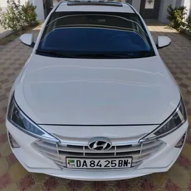 Hyundai Elantra 2019