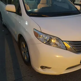 Toyota Sienna 2017