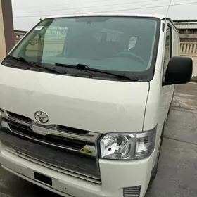 Toyota Hiace 2019