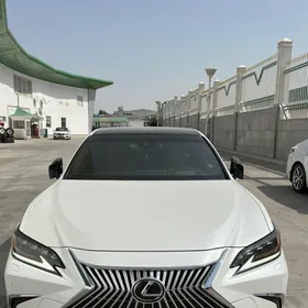 Lexus ES 350 2019