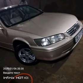 Toyota Camry 2000