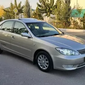 Toyota Camry 2004