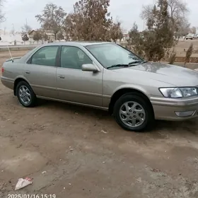 Toyota Camry 2000