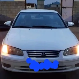 Toyota Camry 1999