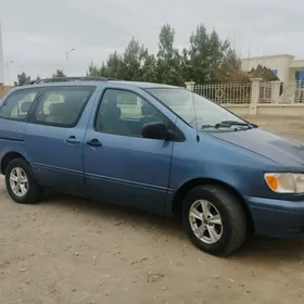 Toyota Sienna 2002