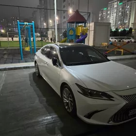 Lexus ES 350 2020