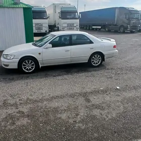 Toyota Camry 2001