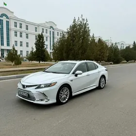 Toyota Camry 2018