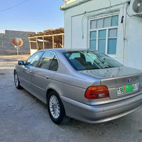 BMW E39 2000