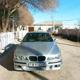 BMW E39 2002