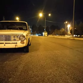 Lada 2104 1985