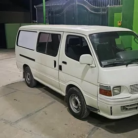 Toyota Hiace 2002