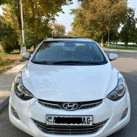 Hyundai Elantra 2013