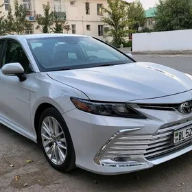 Toyota Camry 2022