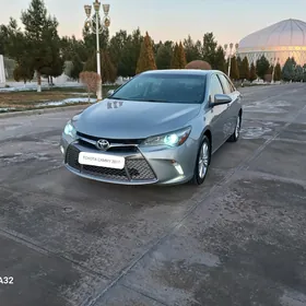 Toyota Camry 2017