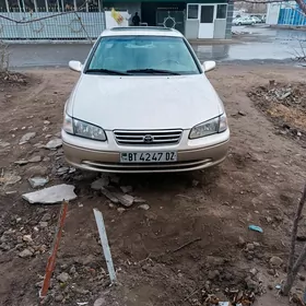 Toyota Camry 2000