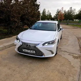 Lexus ES 350 2019