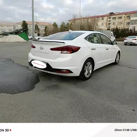 Hyundai Elantra 2019