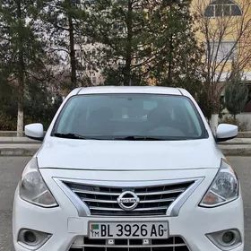 Nissan Versa 2016