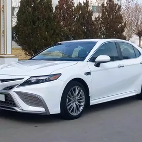 Toyota Camry 2021