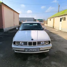 BMW 525 1989