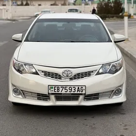 Toyota Camry 2014