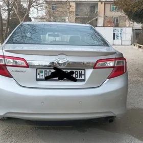 Toyota Camry 2012