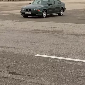 BMW E39 1998