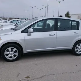 Nissan Versa 2010