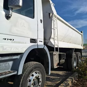 Mercedes-Benz ACTROS 3331 2009