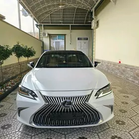 Lexus ES 350 2019