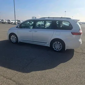 Toyota Sienna 2016