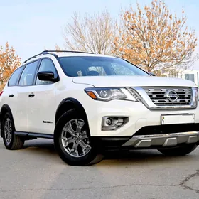 Nissan Pathfinder 2019