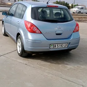 Nissan Versa 2010