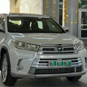 Toyota Highlander 2019