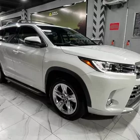 Toyota Highlander 2019