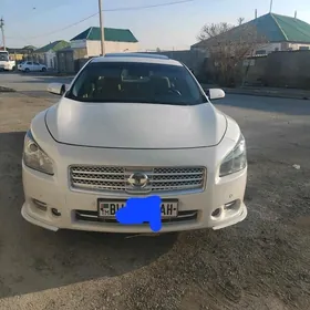 Nissan Maxima 2010