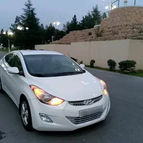 Hyundai Elantra 2013