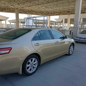 Toyota Camry 2011