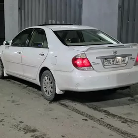 Toyota Camry 2004