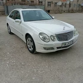 Mercedes-Benz E320 2003