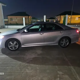 Toyota Camry 2012