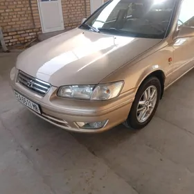 Toyota Camry 2000