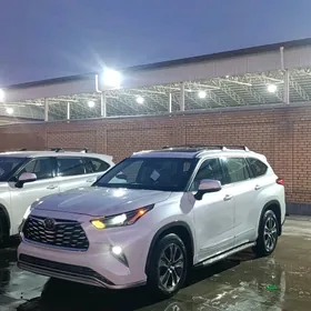 Toyota Highlander 2022