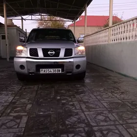 Nissan Armada 2005