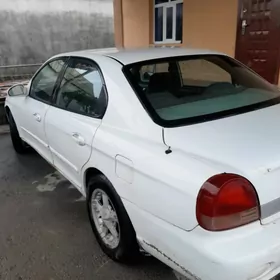 Hyundai Sonata 2000